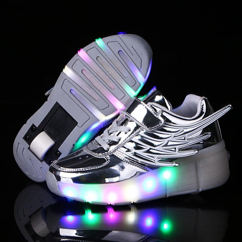 Jungen Mädchen LED Blinklichter Schuhe mit Rollen Skateboard Rollschuhe für Kinder - SIKAINI